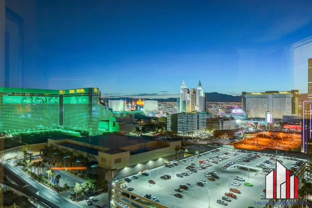 Mgm Signature-23-811 F1 Track & Strip View Studio Las Vegas